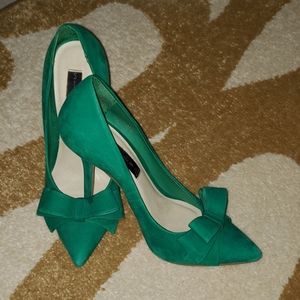 Steve Madden Green Heels with Bow